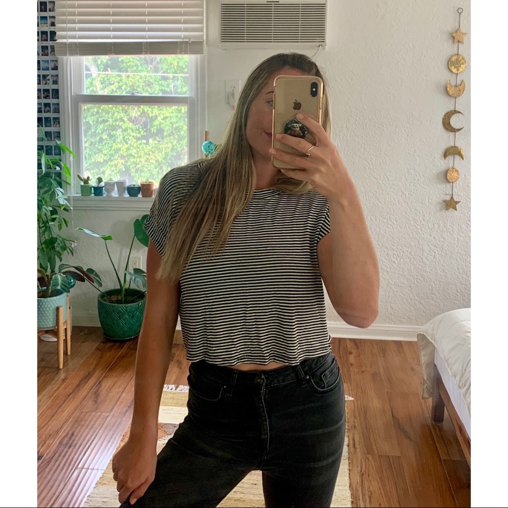 Black/White Striped Crop Tee size S
